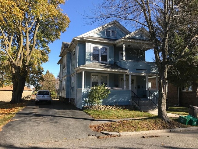 Building Photo - 20 Natick St