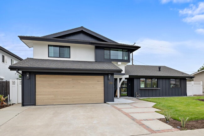 Building Photo - 2732 Lorenzo Ave