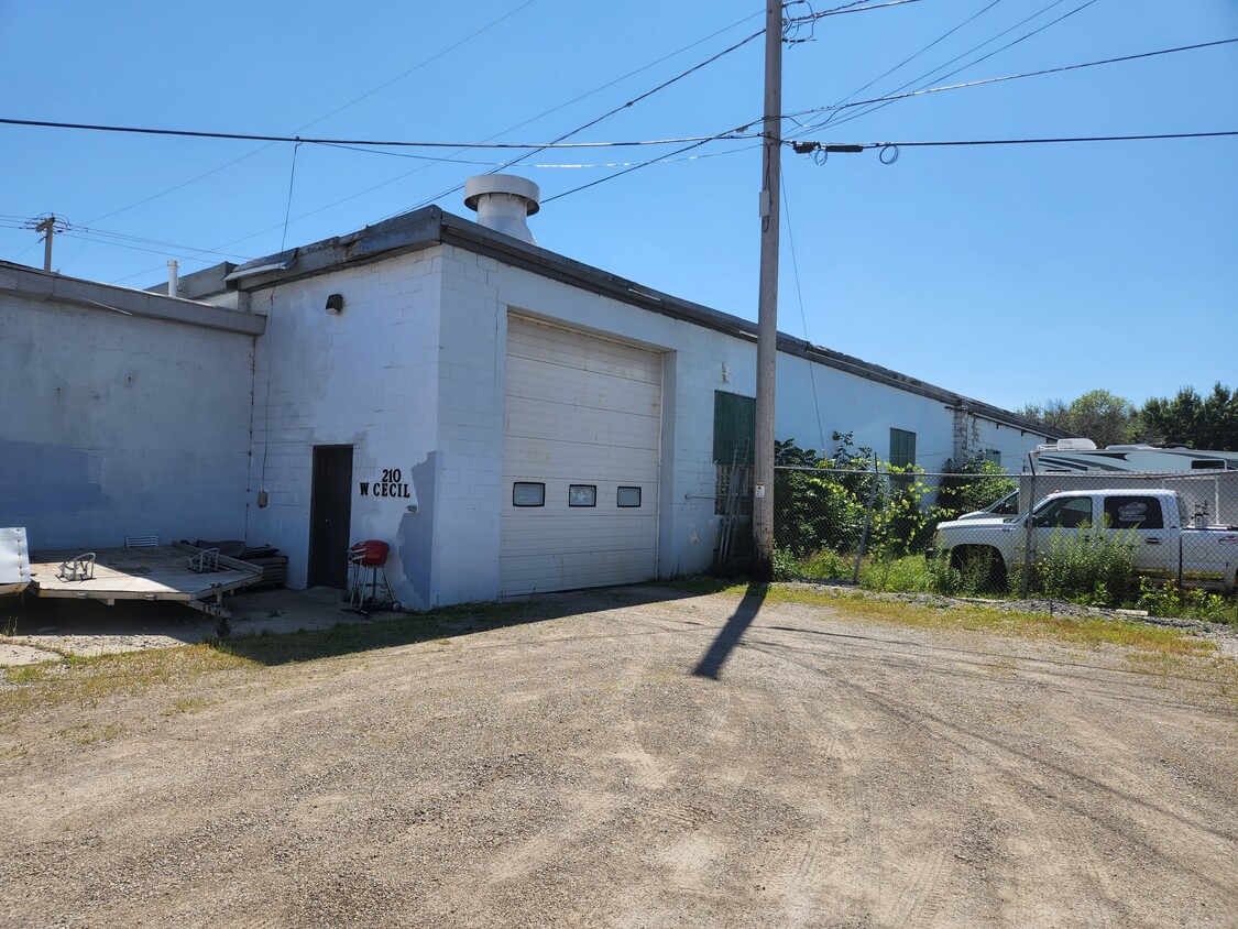 front - 210 W Cecil St