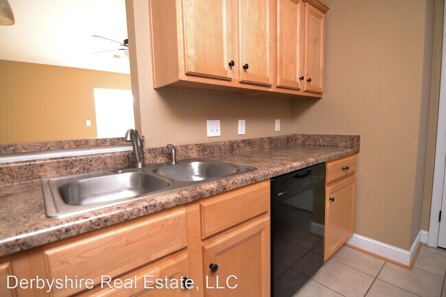 Building Photo - 2 br, 2 bath  - 102 Capstone Dr. Apt. 306