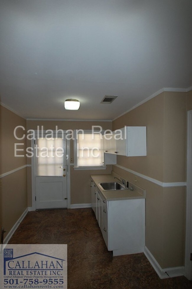 Foto del edificio - 522 N Oak St