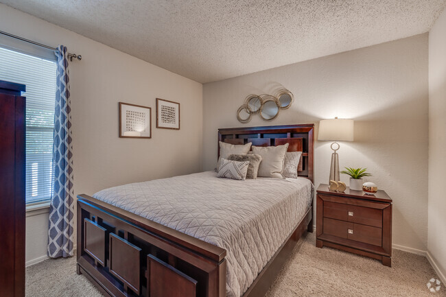 2BR,2BA - 900SF -Bedroom - Sunchase Apartments