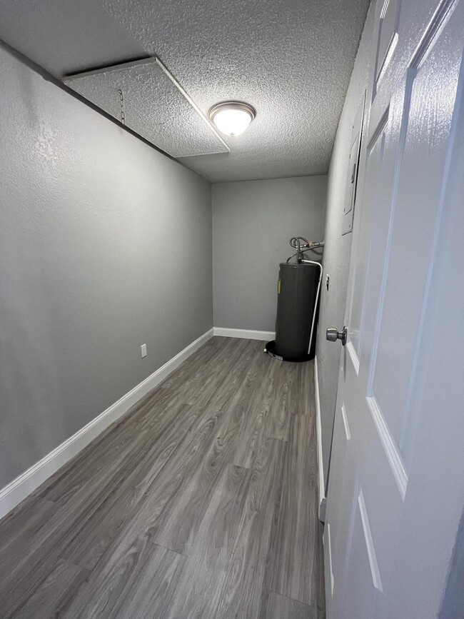 Building Photo - 2357 Greengate Cir