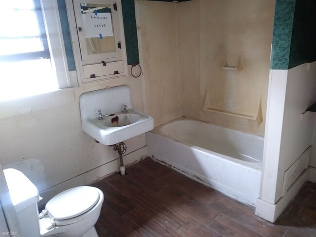 Building Photo - 4 br, 2 bath House - 1417 18th St