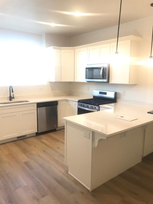 Foto del edificio - 4443 W Monument Peak Dr