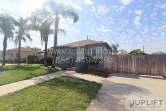 Building Photo - 1205 Peach Ave