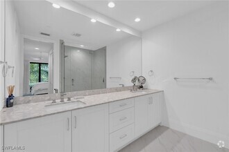 Building Photo - 1135 3rd Ave S