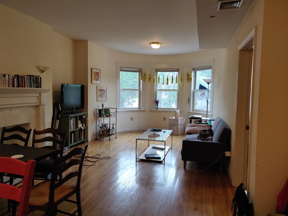 1404 Beacon St Unit 2A, Brookline, MA 02446 Condo for Rent in
