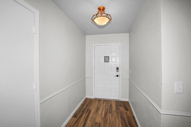 Foto del edificio - 8102 Santa Fe Trail