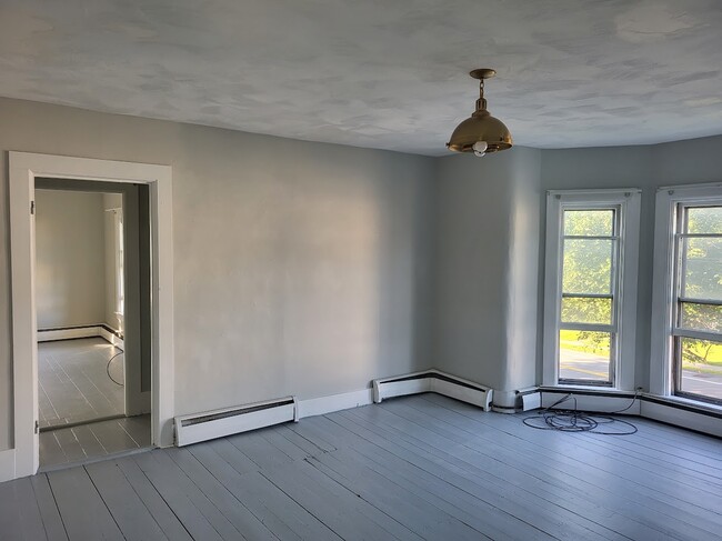 Living Room - 18 Park Ave