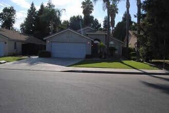 Building Photo - 3025 Starside Dr