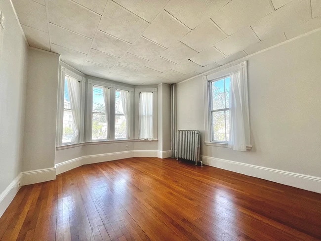 Foto del edificio - 45 Crescent Ave