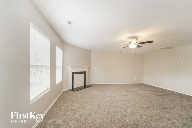 Building Photo - 4031 Larkhaven Village Dr