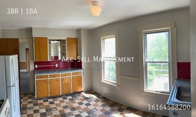 Building Photo - 801 Crosby St NW