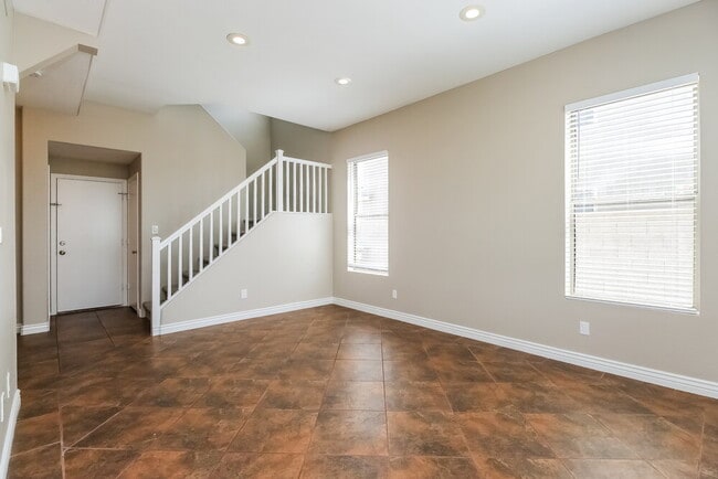 Building Photo - 40204 Calabria St