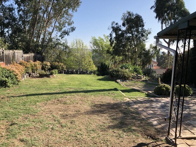 Foto del edificio - 3 Bedroom/2 bathroom home now available in...