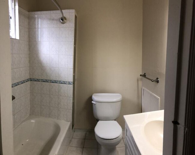 Building Photo - 4 bedroom in San Mateo CA 94401