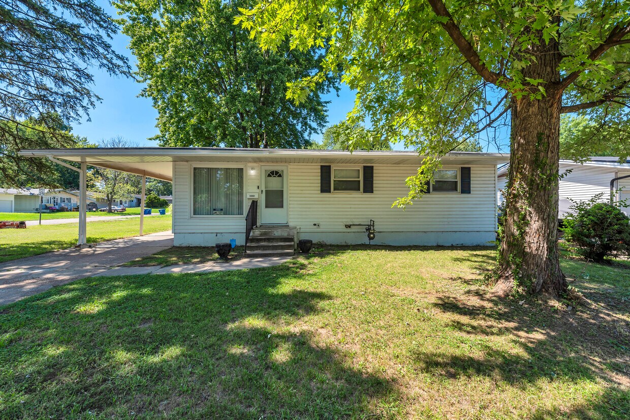 10401 Durness Dr, Saint Louis, MO 63137 House Rental in Saint Louis