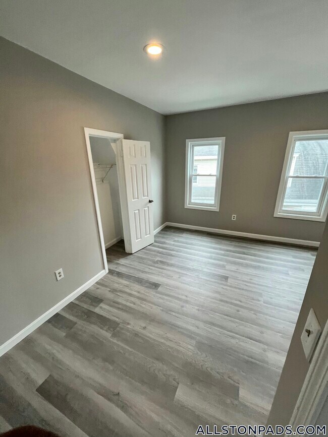 Building Photo - 66 Quint Ave