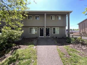 Building Photo - 440 34th Ave SE