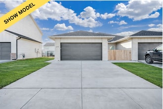 Building Photo - 3747 West 30th St N