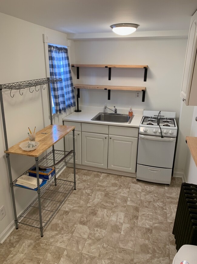 Foto del edificio - 3296 Tilton St