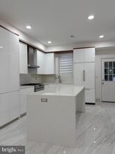 Building Photo - 726 Roxboro Pl NW Building Photo - 726 Roxboro Pl NW