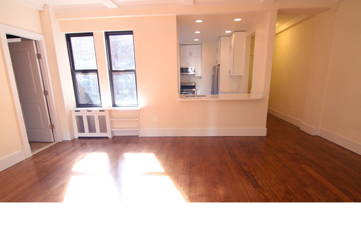 Primary Photo - 106 W 69th St