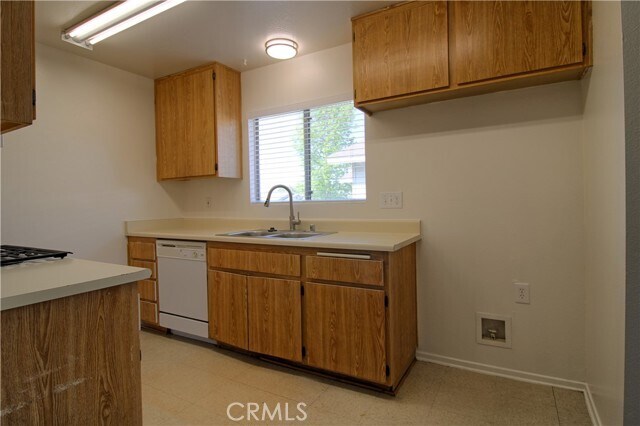 Building Photo - 34598 Amberwood Pl