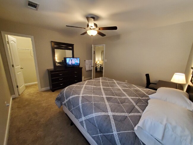 Foto del edificio - 200 Great Oak Way