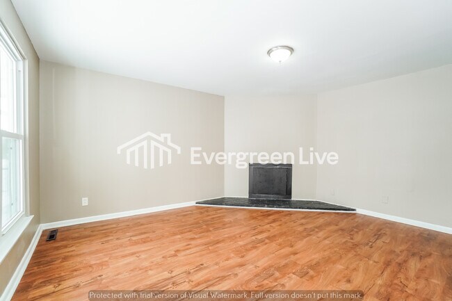 Building Photo - 212 E Alcott Rd