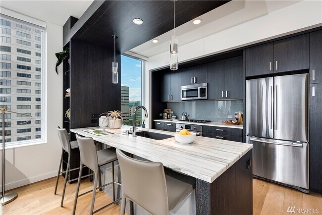 Foto del edificio - 1321 Seneca St