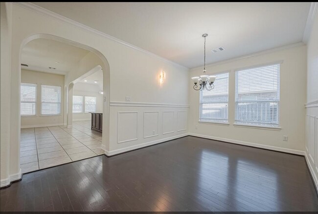 Foto del edificio - 2011 Fern River Ct