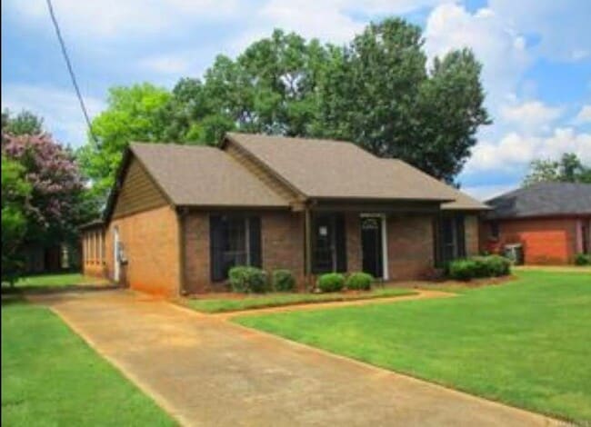 Building Photo - 827 N Gap Loop