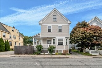 Building Photo - 28 Rhode Island Ave