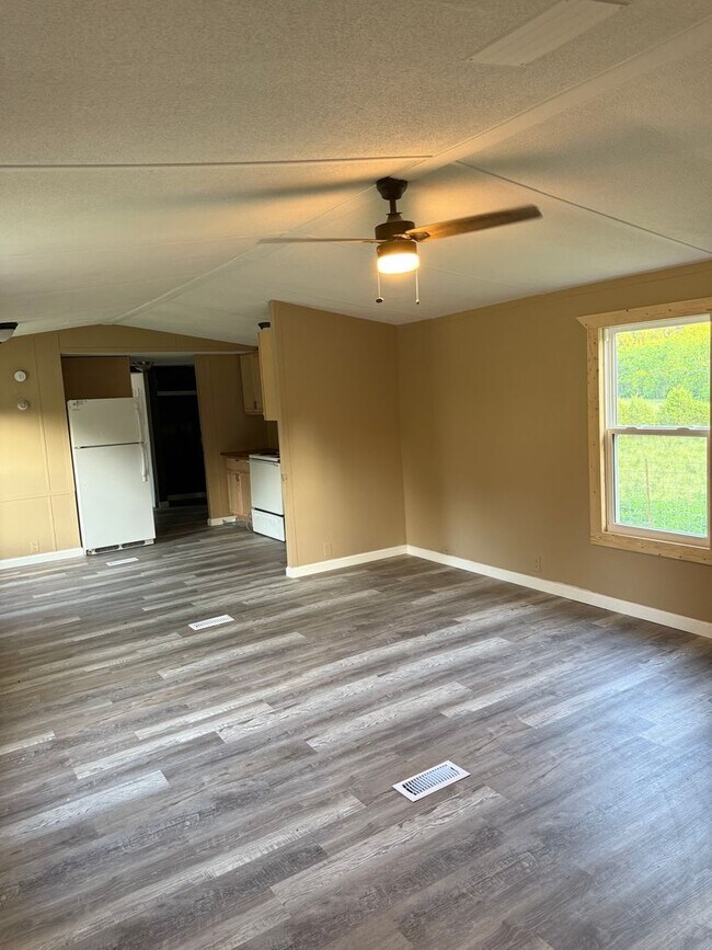 Building Photo - Andersonville 37705 - 3 bedroom, 2 bath ho...