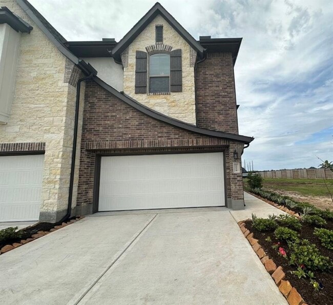 Building Photo - 1619 Rustling Creek Dr