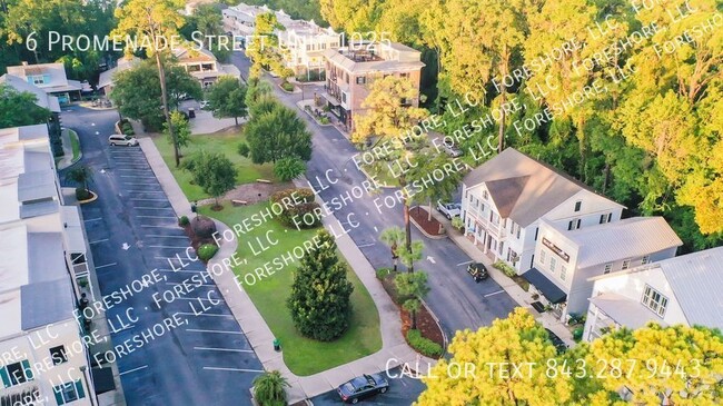 Building Photo - Townhouse in the Promenade for Rent!