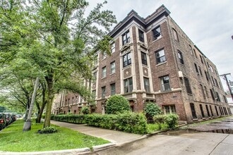 Building Photo - 1145 E Hyde Park Blvd