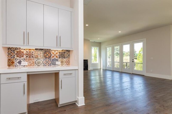 Building Photo - 4005 Hazel Nut Ln
