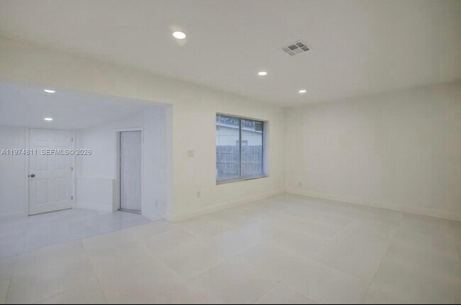 Foto del edificio - 1101 NW 14th Ct