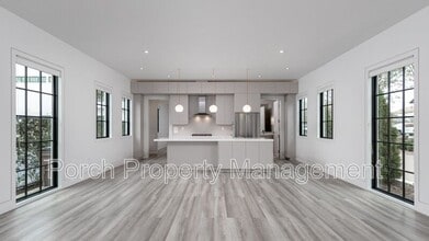 Building Photo - 207 E Intendencia St
