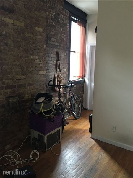 Primary Photo - 250 E 3rd St