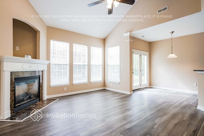 Foto del edificio - 537 Ashgreen Ct
