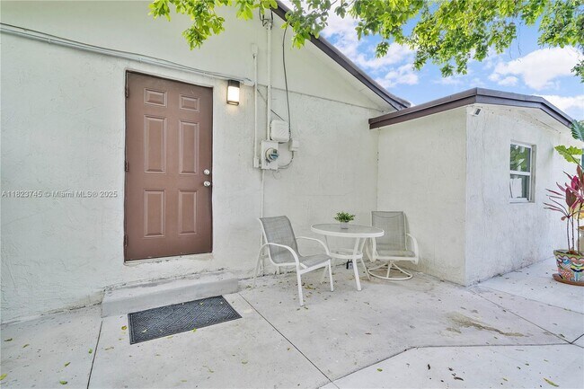 Foto del edificio - 7637 NW 17th Pl