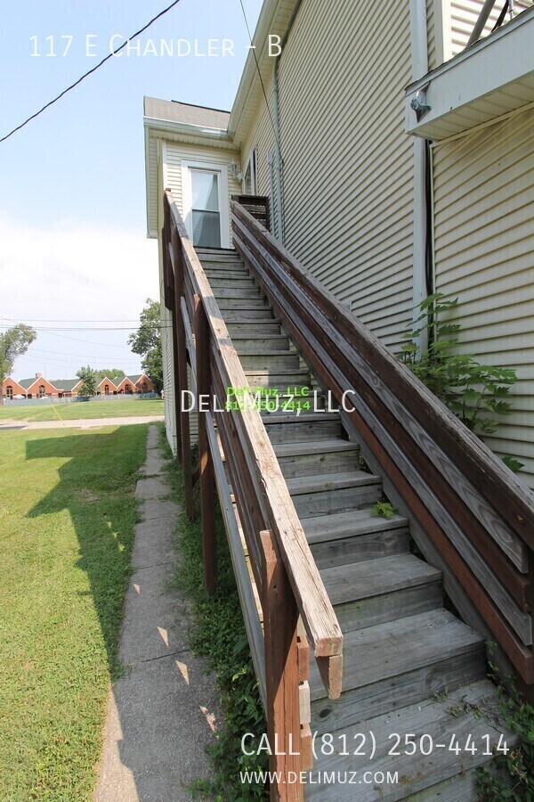 Building Photo - 117 E Chandler Ave