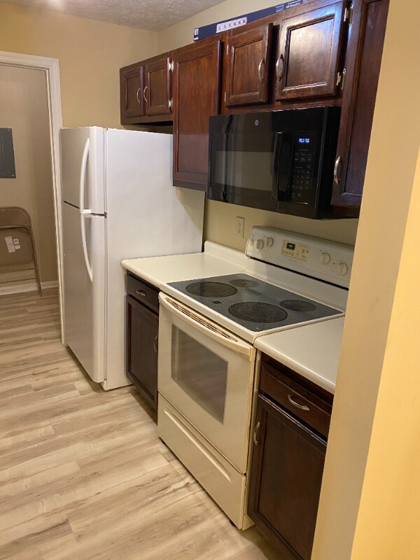 Foto del edificio - 9633 Crosley Farm Dr