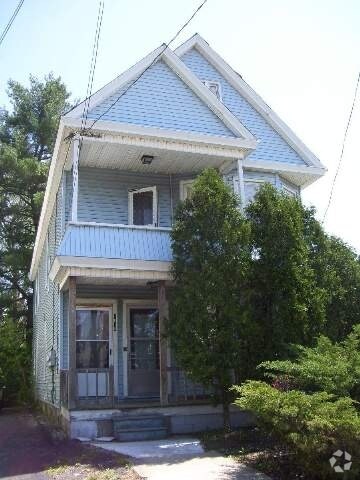 Building Photo - 1010 Dean St
