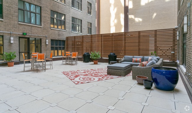 The Residences at Barnett photo'