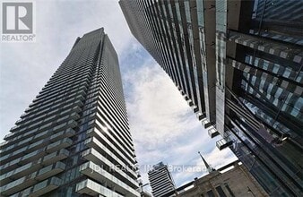Building Photo - 65 St Mary St